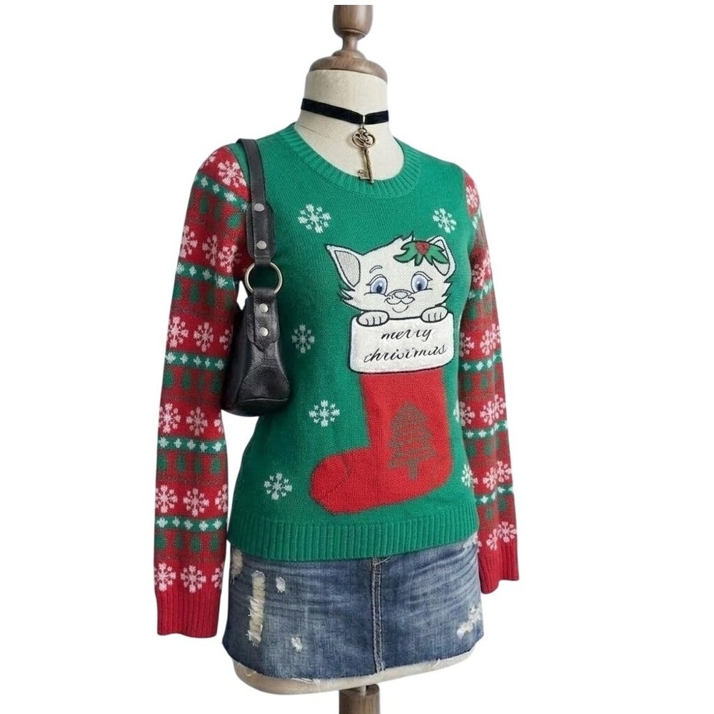 xSmall Green Christmas Sweater with Cat and Christmas Stocking Embroidery